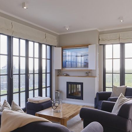 Reetland Am Meer - Luxusplus Reetdachvilla Mit 4 Schlafzimmern, Aussensauna, Loungebereich Und Kamin G07 Dranske Ngoại thất bức ảnh